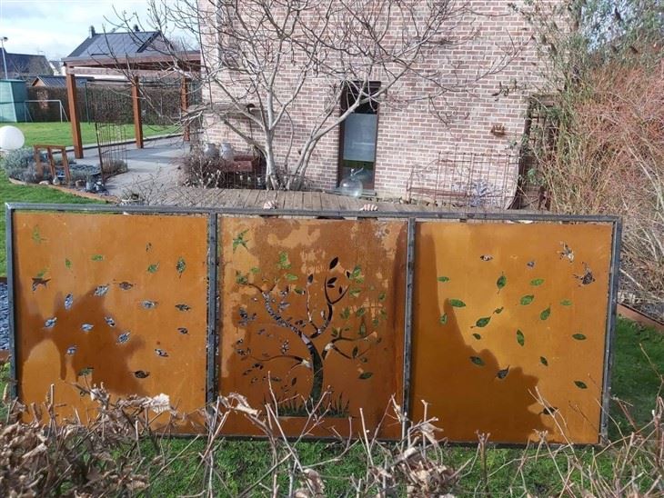 Outdoor Divider